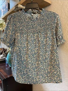 Smocked Floral Short-Sleeve Blouse in Teal